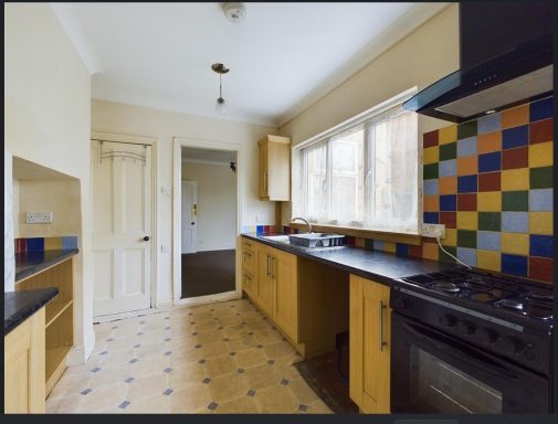 Kitchen before renovation